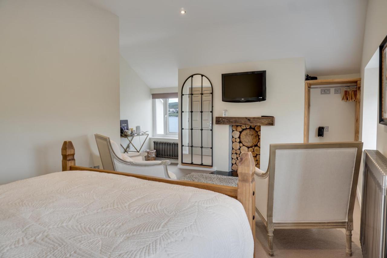Port Saint Mary Shore Hotel מראה חיצוני תמונה